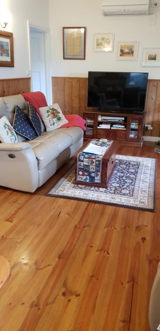 Astley Cottage 데일스포드 외부 사진